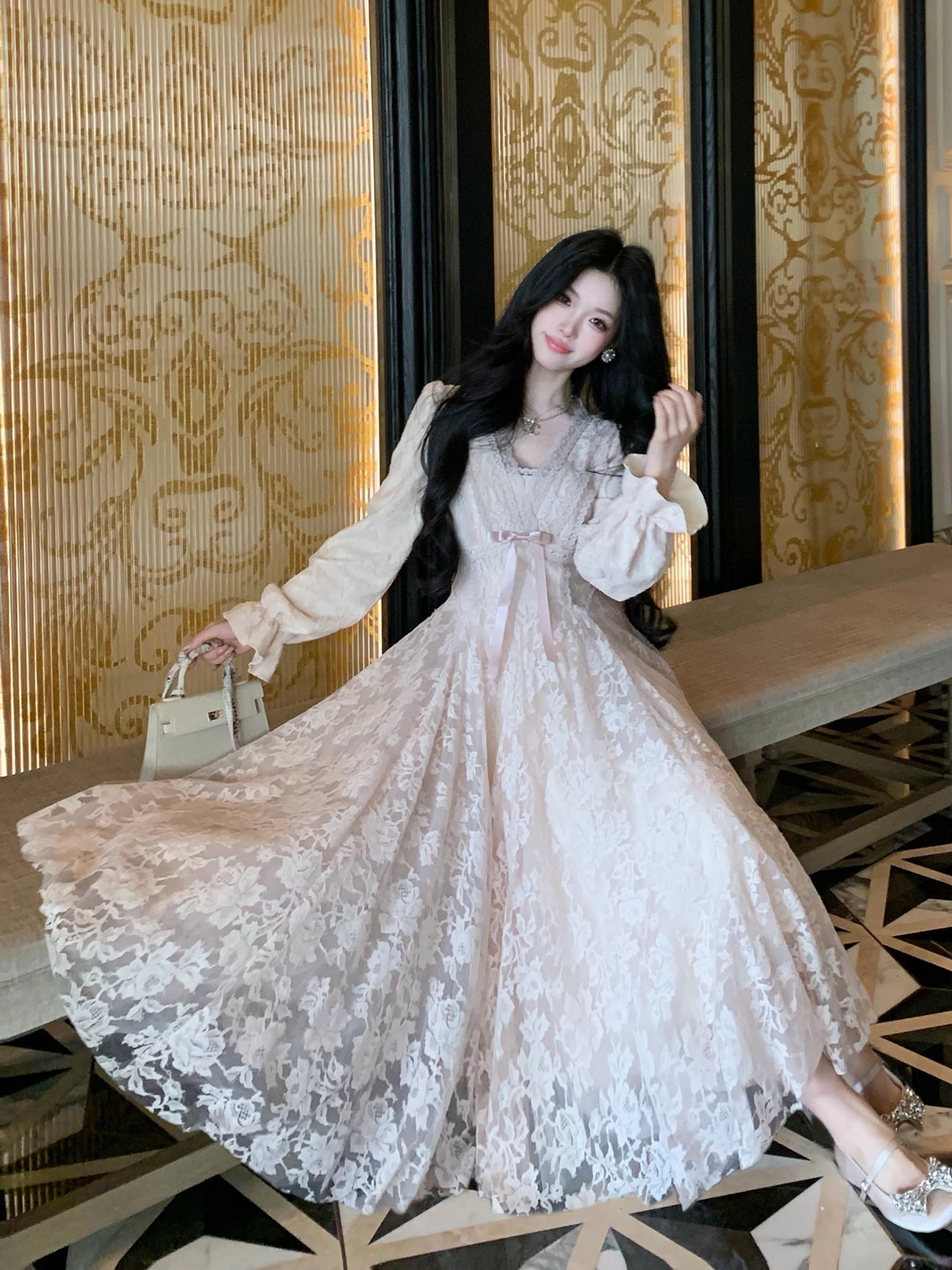 【dress】Vネックロングレースワンピース Q7563