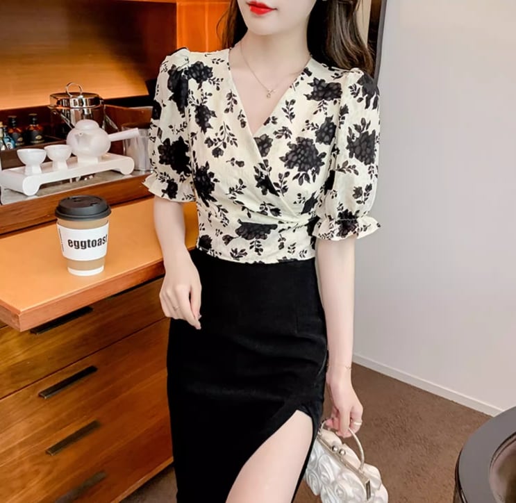 【tops】Vネック花柄ブラウスG20927