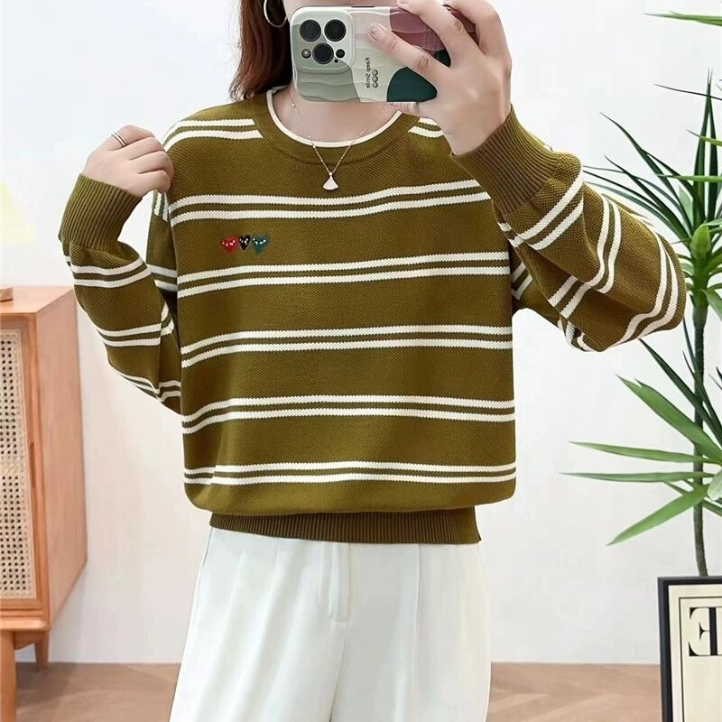 【tops】刺繡ボーダー柄ニットセーター　N2090
