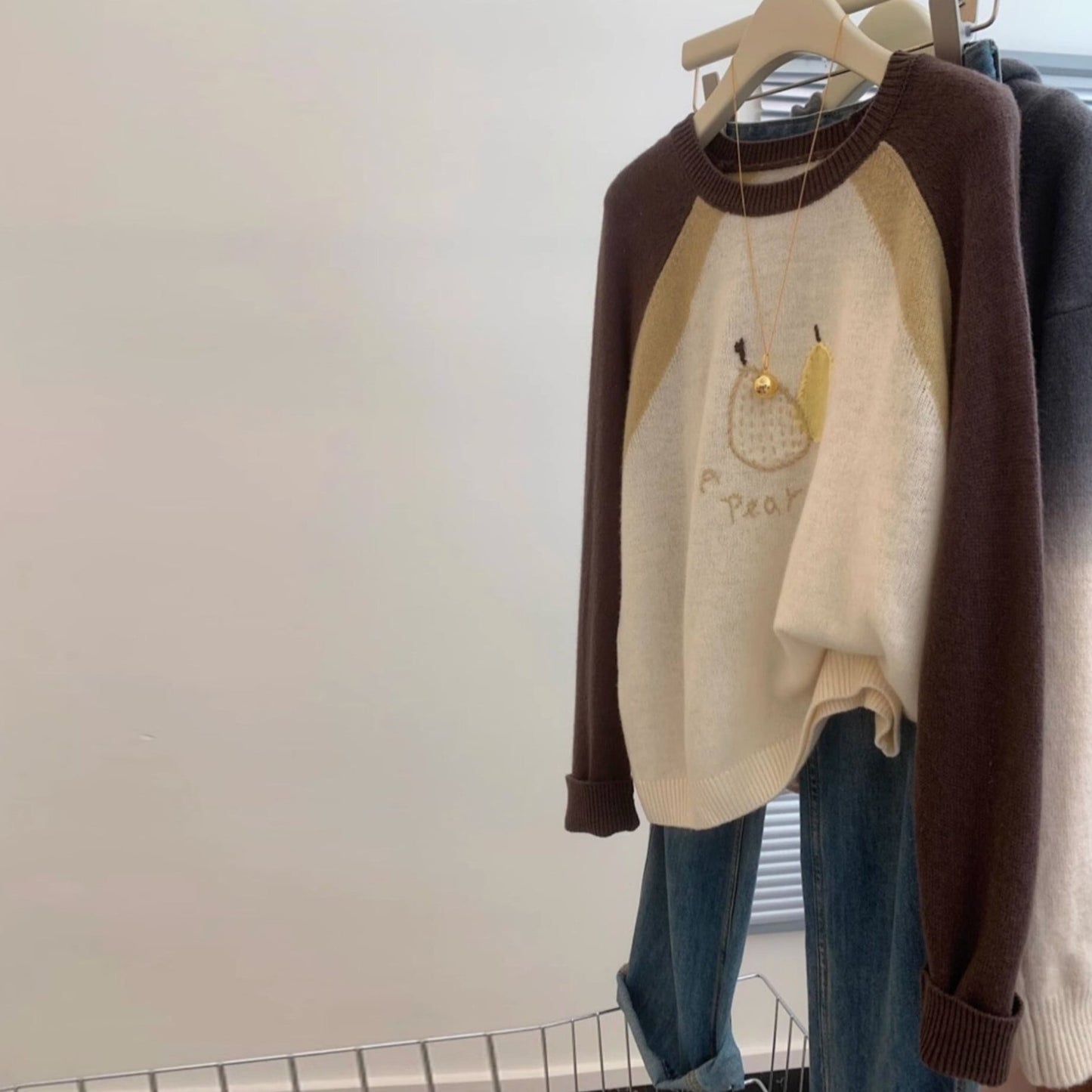 【tops】クルーネックニットセーター　M29249