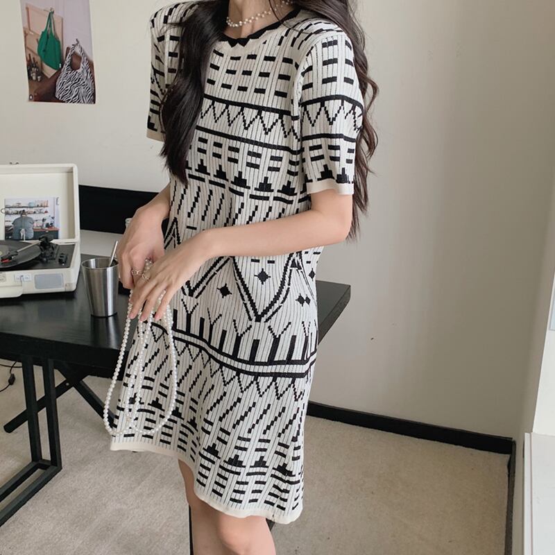 【dress】好感度UP!気質満点レトロ着痩せデザインレディース プラスサイズワンピースF0098