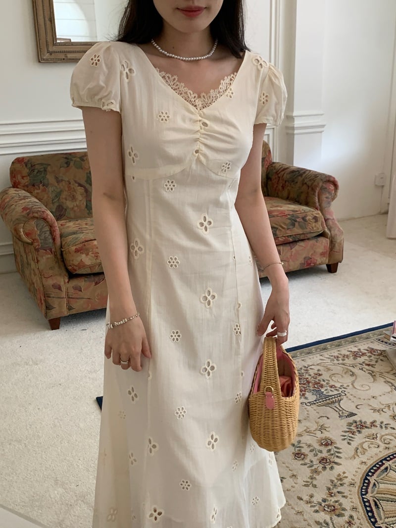 【dress】Vネックカットワークワンピース　M23891