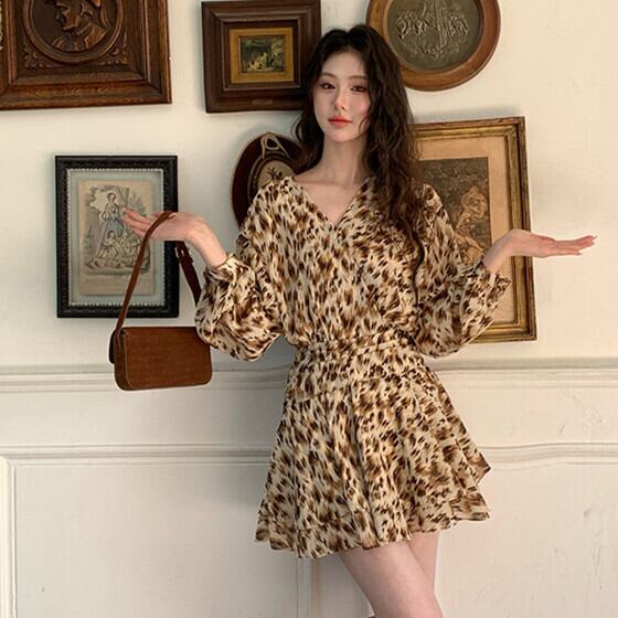 【dress】Vネックヒョウ柄ワンピース　M29661
