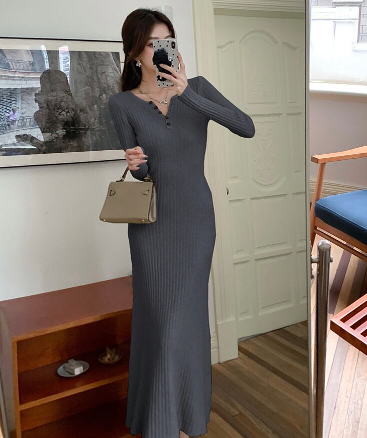 【dress】Vネックロングニットワンピース Q7050