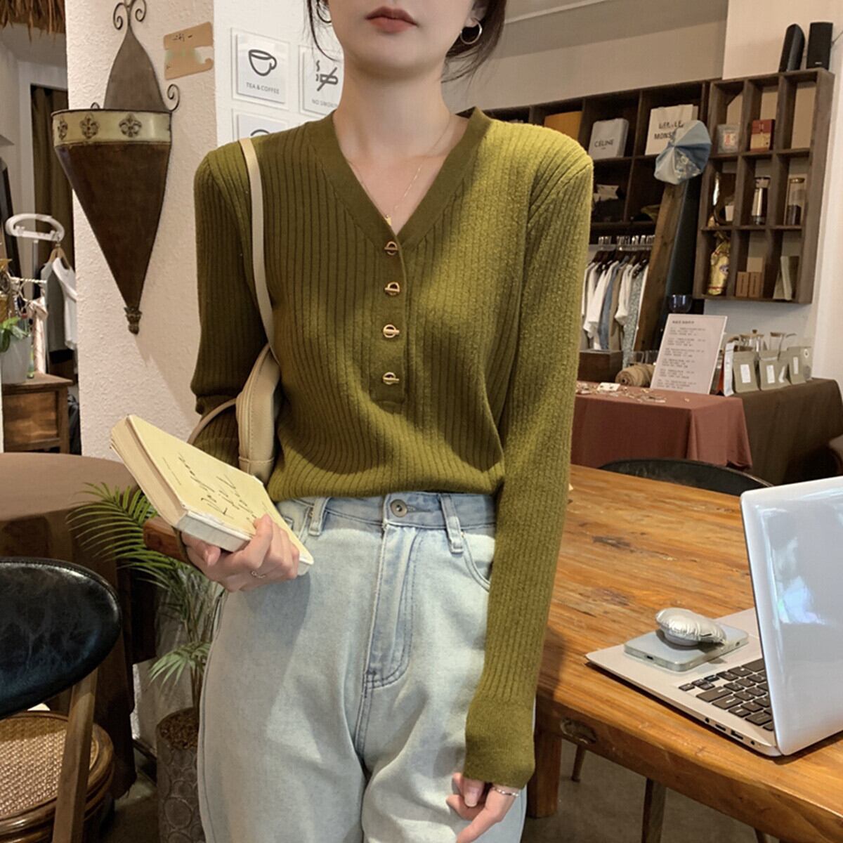【tops】Vネックニットトップス　M27239