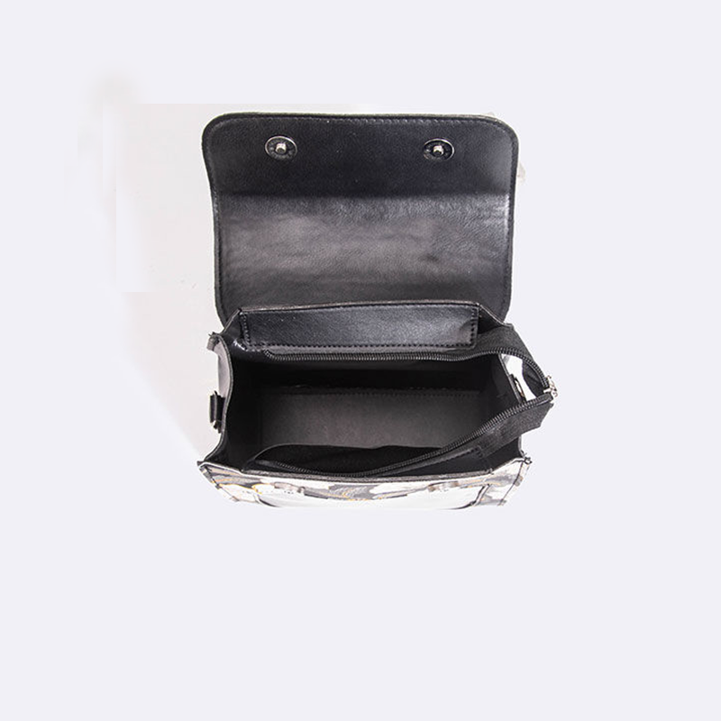 【GOODS】痛バッグ 刺繍 ショルダーバッグ Ｑ2271