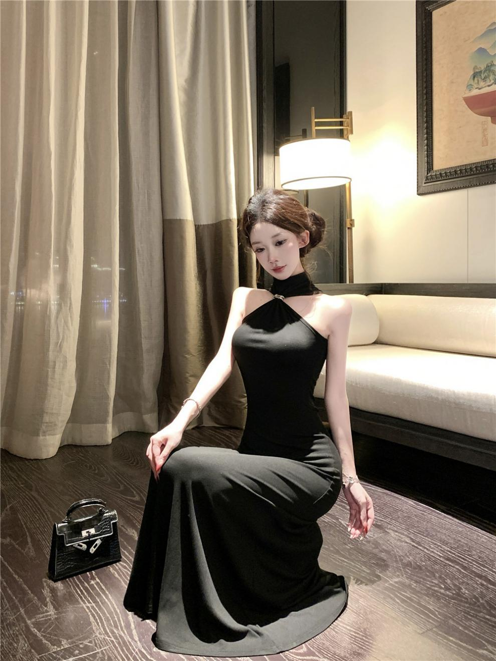 【dress】ホルターネックタイトロングワンピース Q8186