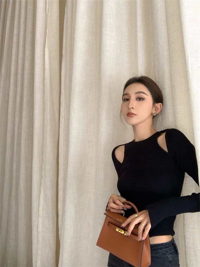 【tops】オフショルダーニットトップス　M27943