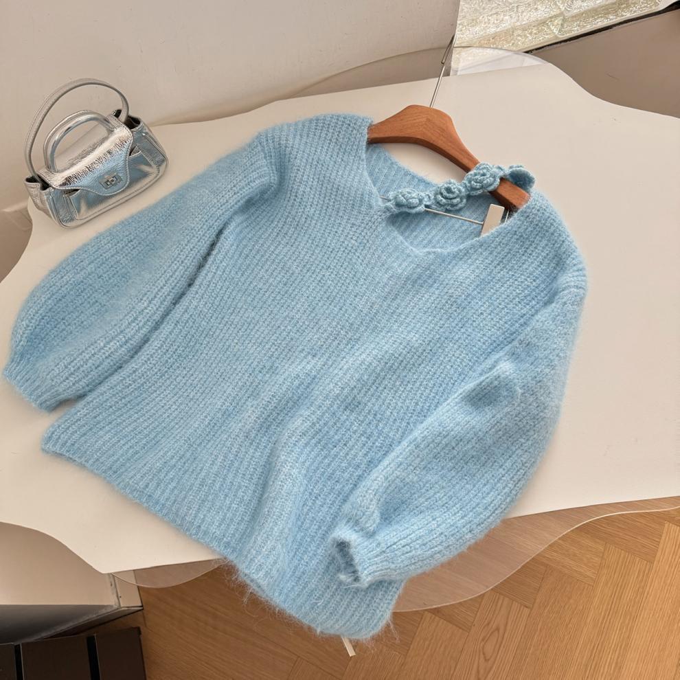 【tops】立体フラワーオフショルダーニットセーター　M27734