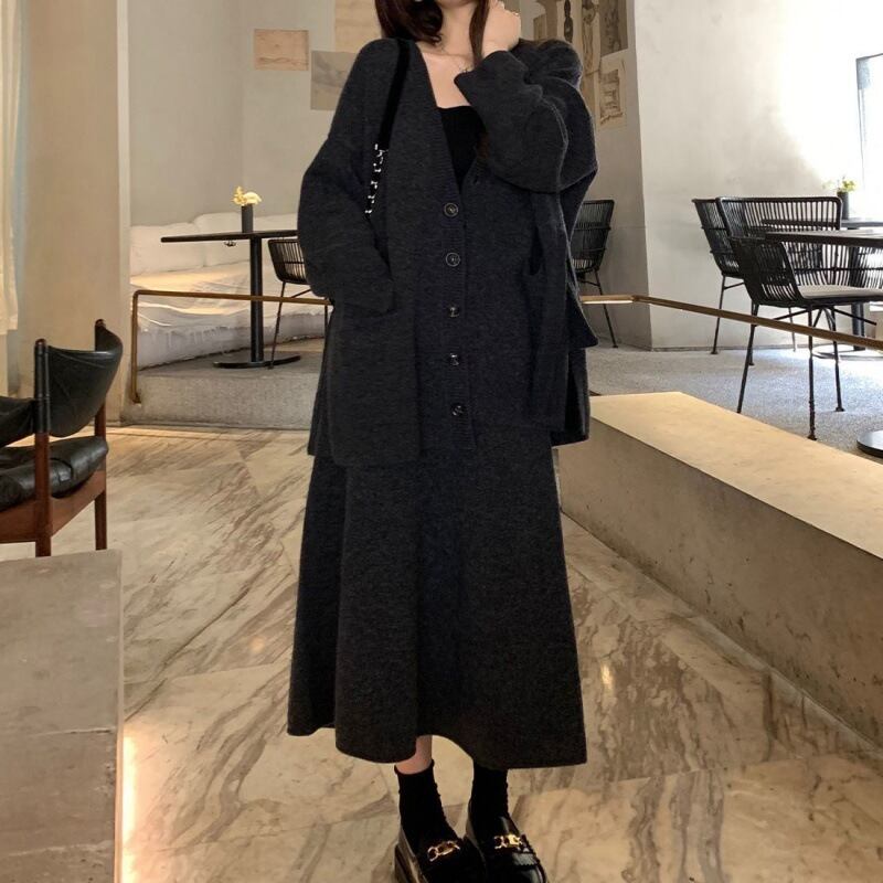【set】Vネックニットカーデ×スカートセット　M18400