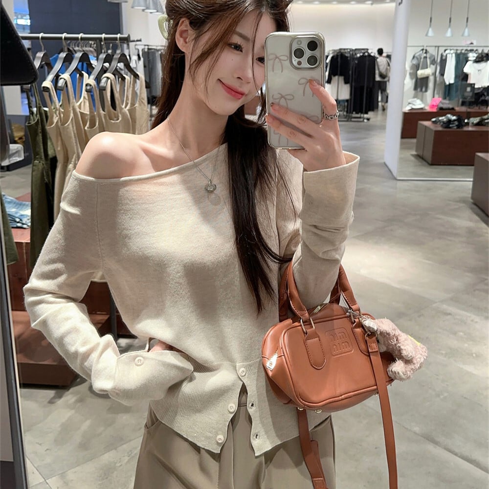 【tops】オフショルダーニットトップス　M26188