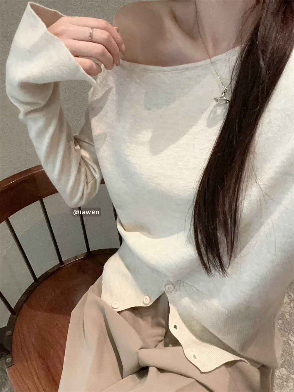 【tops】オフショルダーニットトップス　M26188