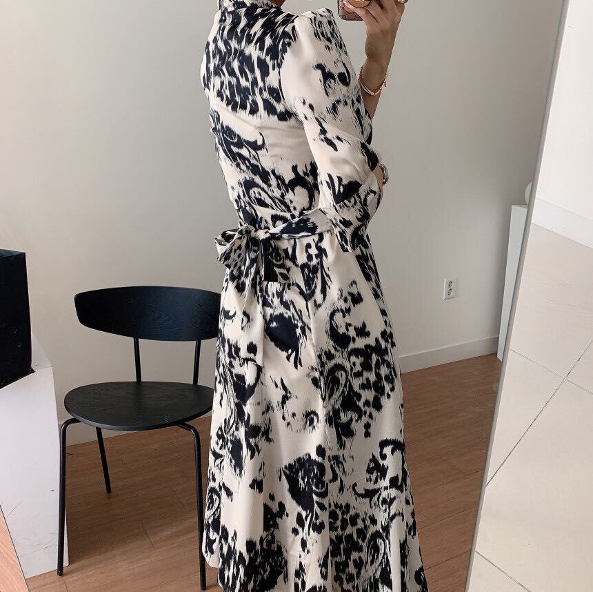 【dress】上品なシルエット!気質満点レトロエレガントスクエアネック着痩せパフスリーブプリントワンピース G6285