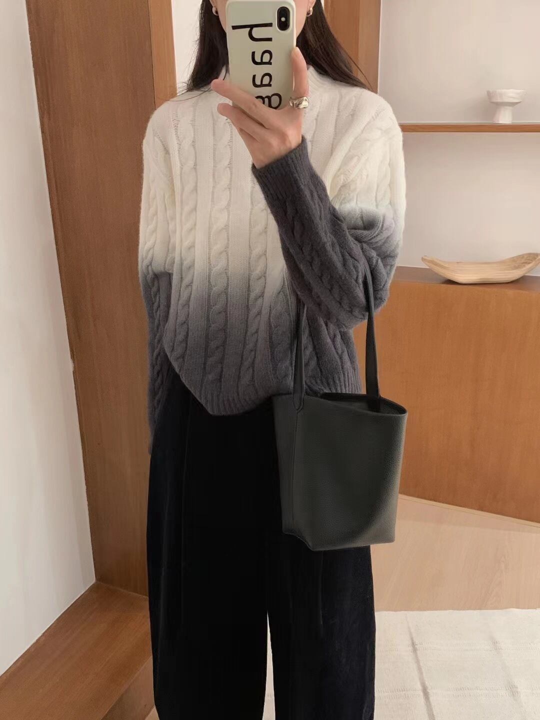 【tops】グラデーションニットセーター　M18708