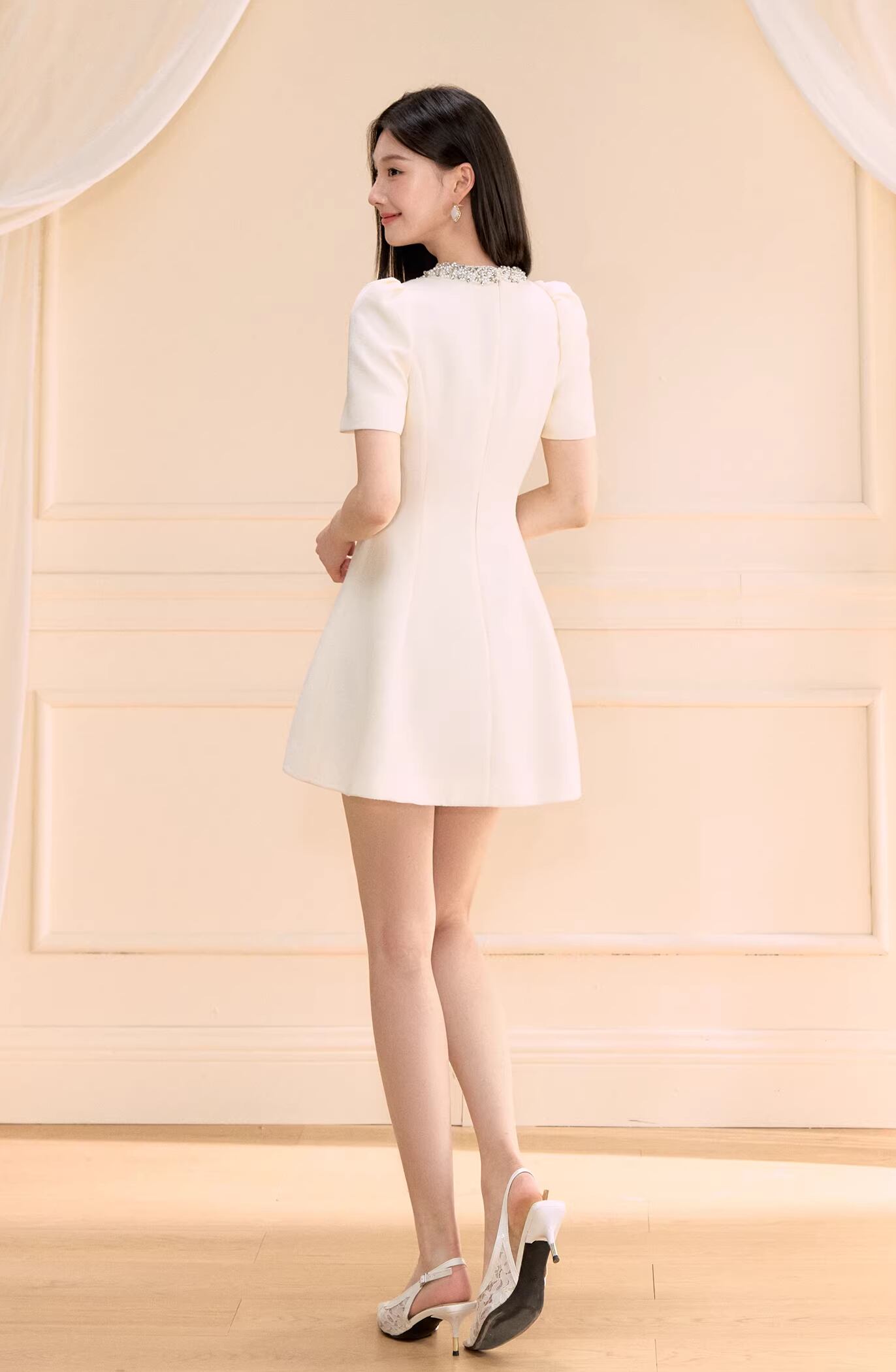 【dress】パール付きAラインフレアワンピース Q8463