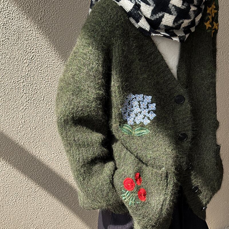 【outer】フラワー刺繡ニットカーディガン Q6972