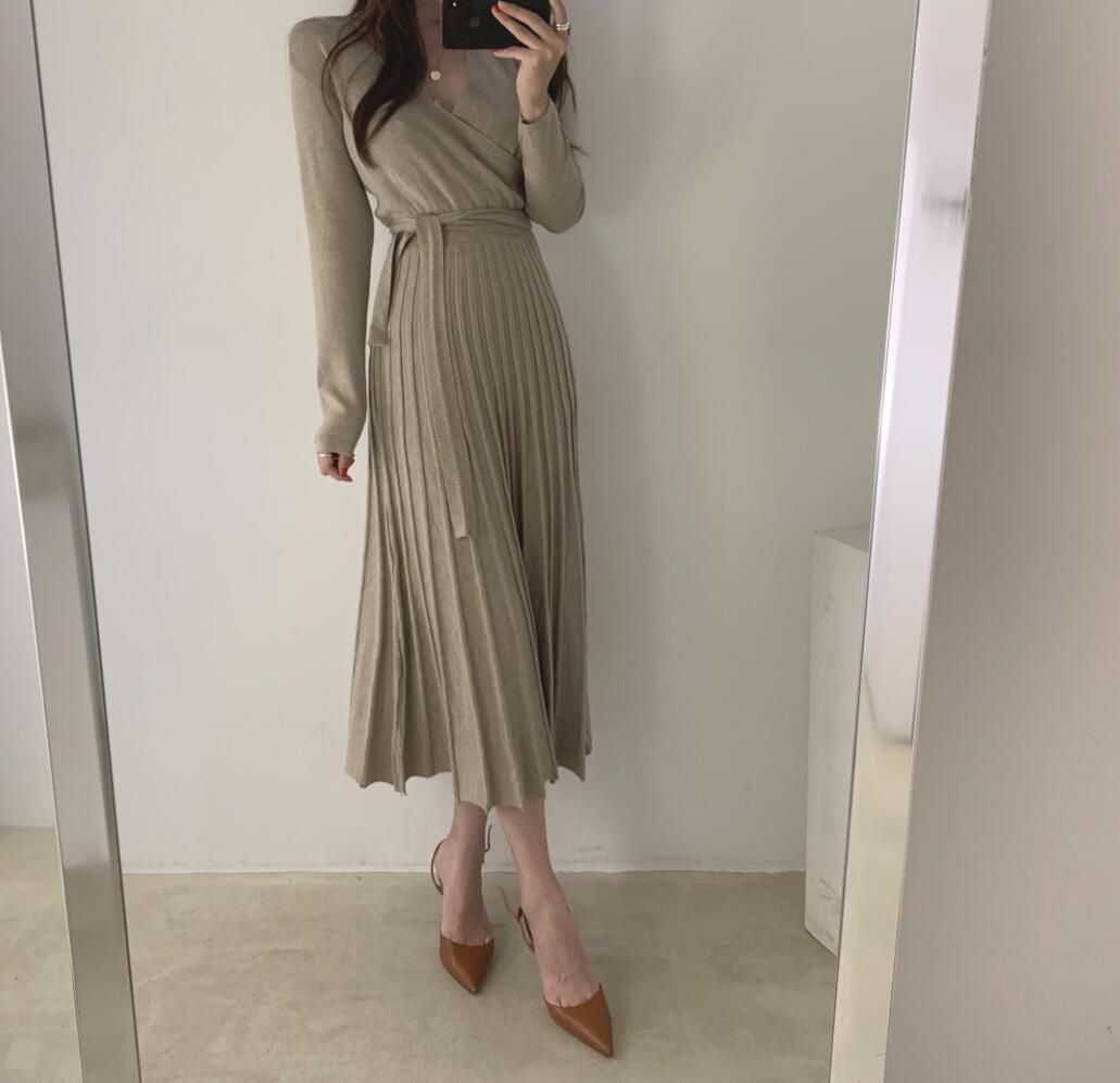 【dress】エレガント早い者勝ち 気質満点レトロ着痩せVネックニットワンピース G1759