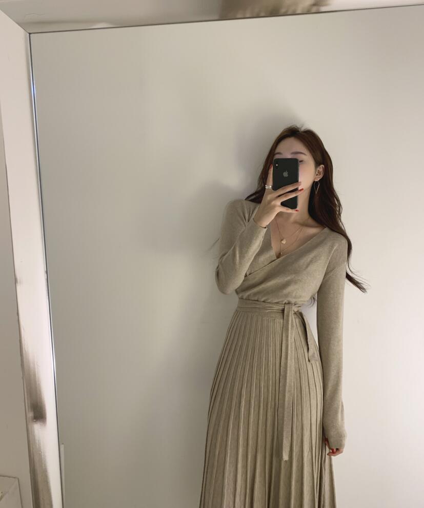 【dress】エレガント早い者勝ち 気質満点レトロ着痩せVネックニットワンピース G1759