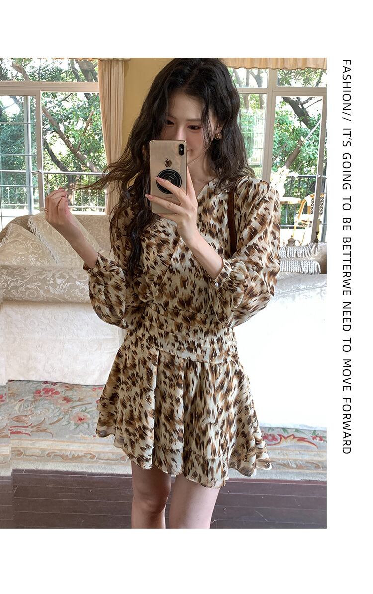 【dress】Vネックヒョウ柄ワンピース　M29661