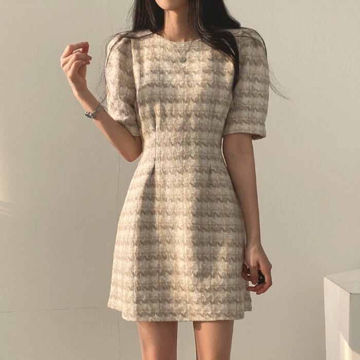 【dress】好感度UP!気質満点デザインフランス風デザインパフスリーブ着痩せワンピース G6962