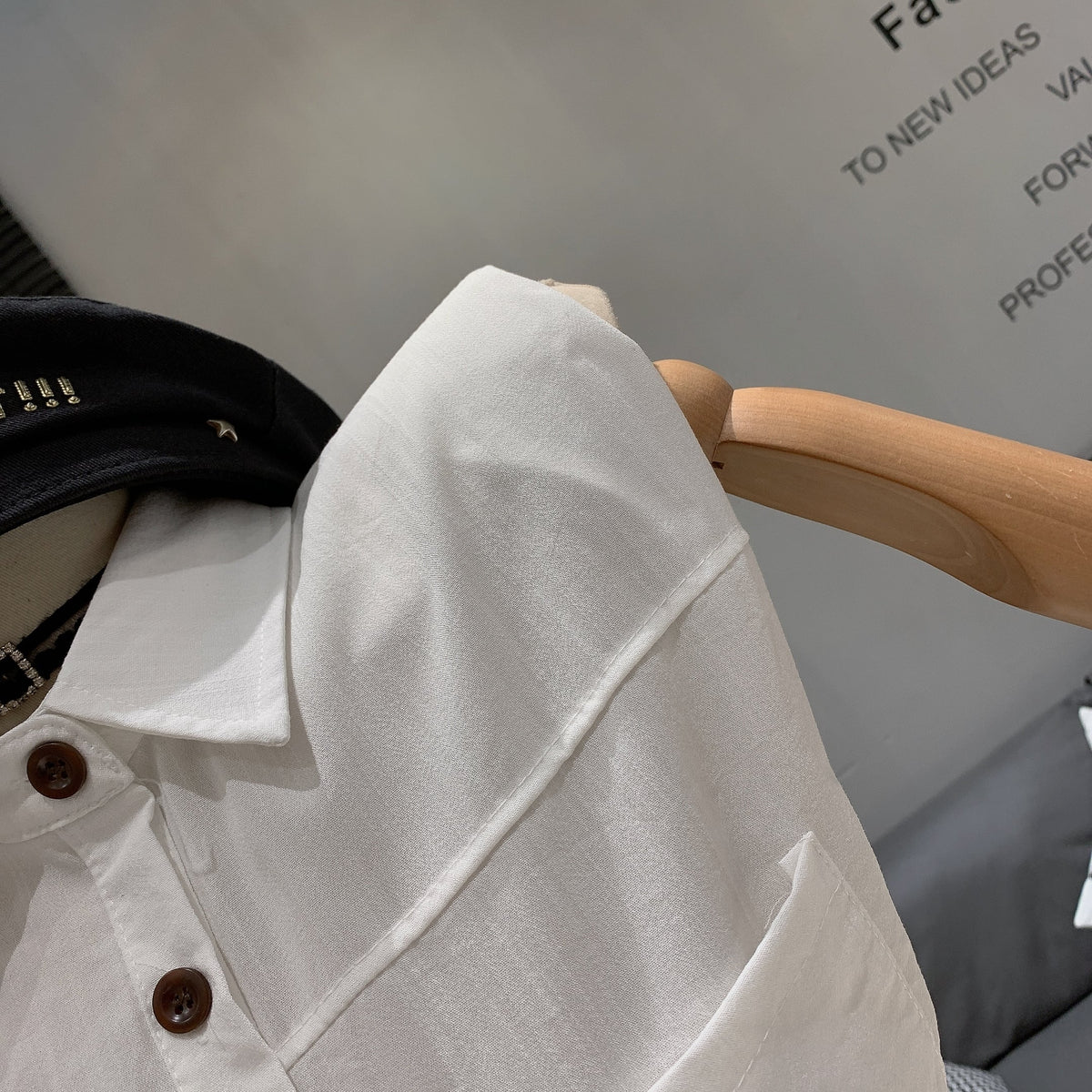 【tops】POLOネックノースリーブシャツトップスベルト付き　M25014