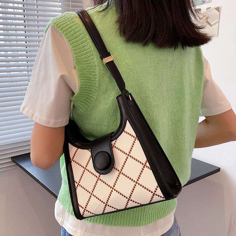 【小物】高級感 シンプルINS風ファッションショルダーバッグ G2151