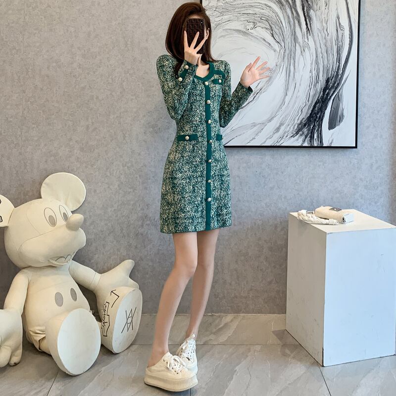 【dress】ニットワンピース着瘦せ人気デザイン　M17667