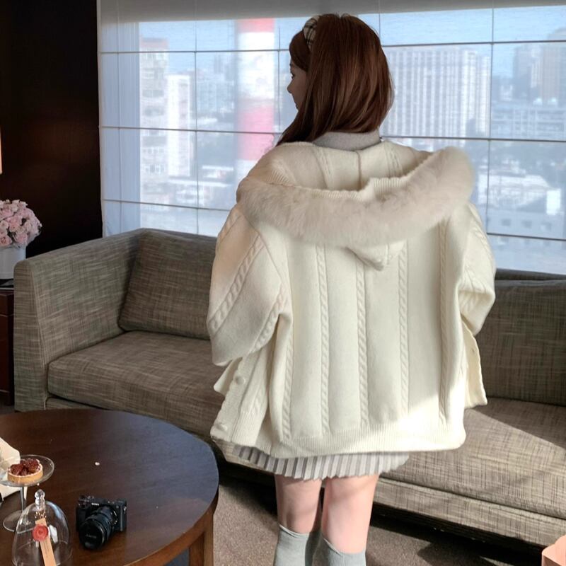【outer】ファー付きニットカーディガン Q7253