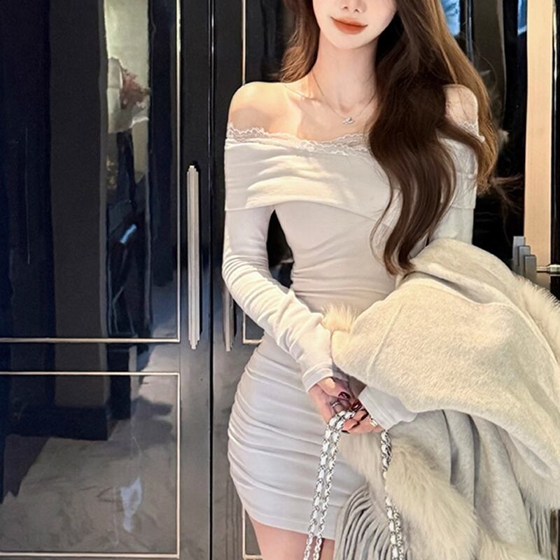 【dress】オフショルダーレースドッキングワンピース Q7555