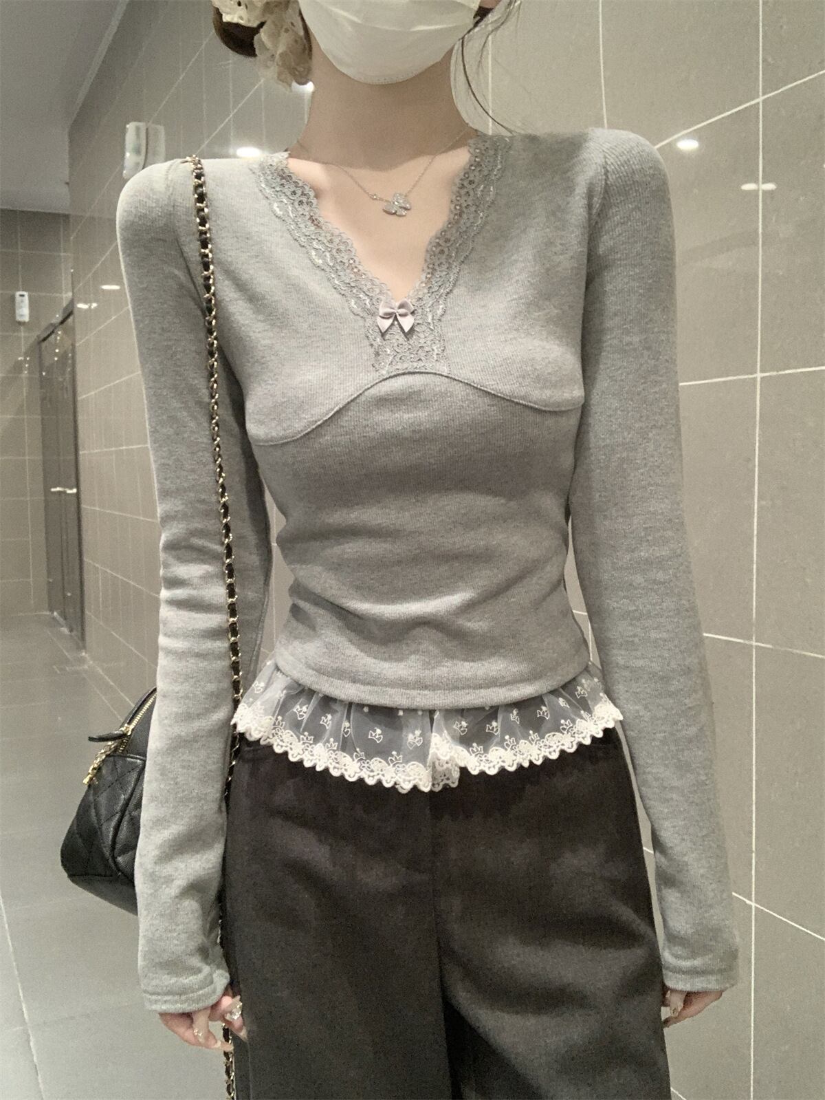 【tops】レース切り替え長袖Tシャツ　M29399