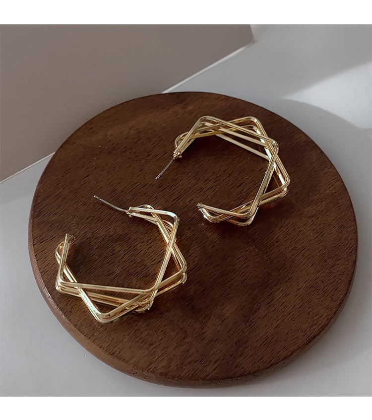 【小物】 ピアスアクセサリー高級感 地幾何模様ファッションシンプル