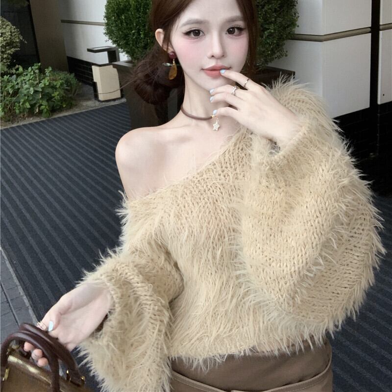 【tops】シャギーオフショルダーニットセーター　M28660