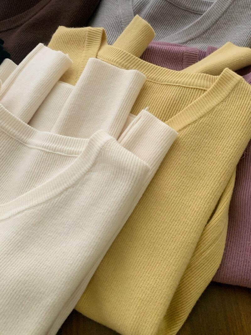 【tops】Vネックニット長袖Tシャツ　M29415