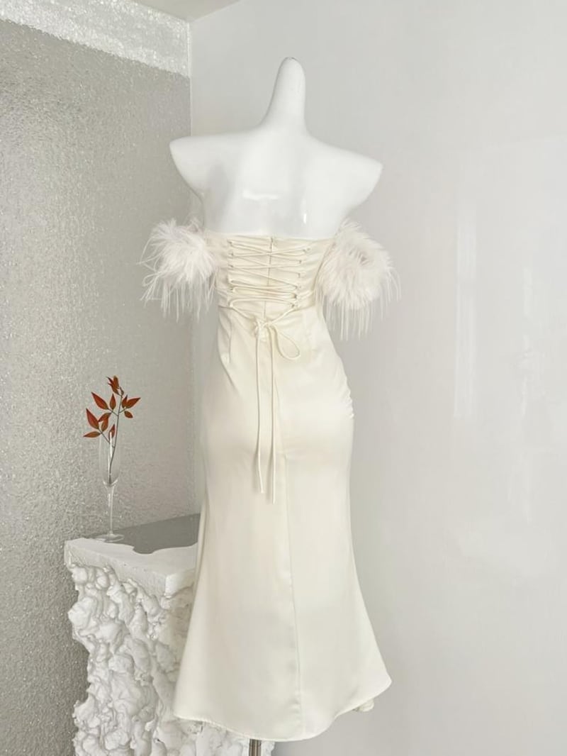 【dress】ファー付きオフショルダーワンピース Q7632