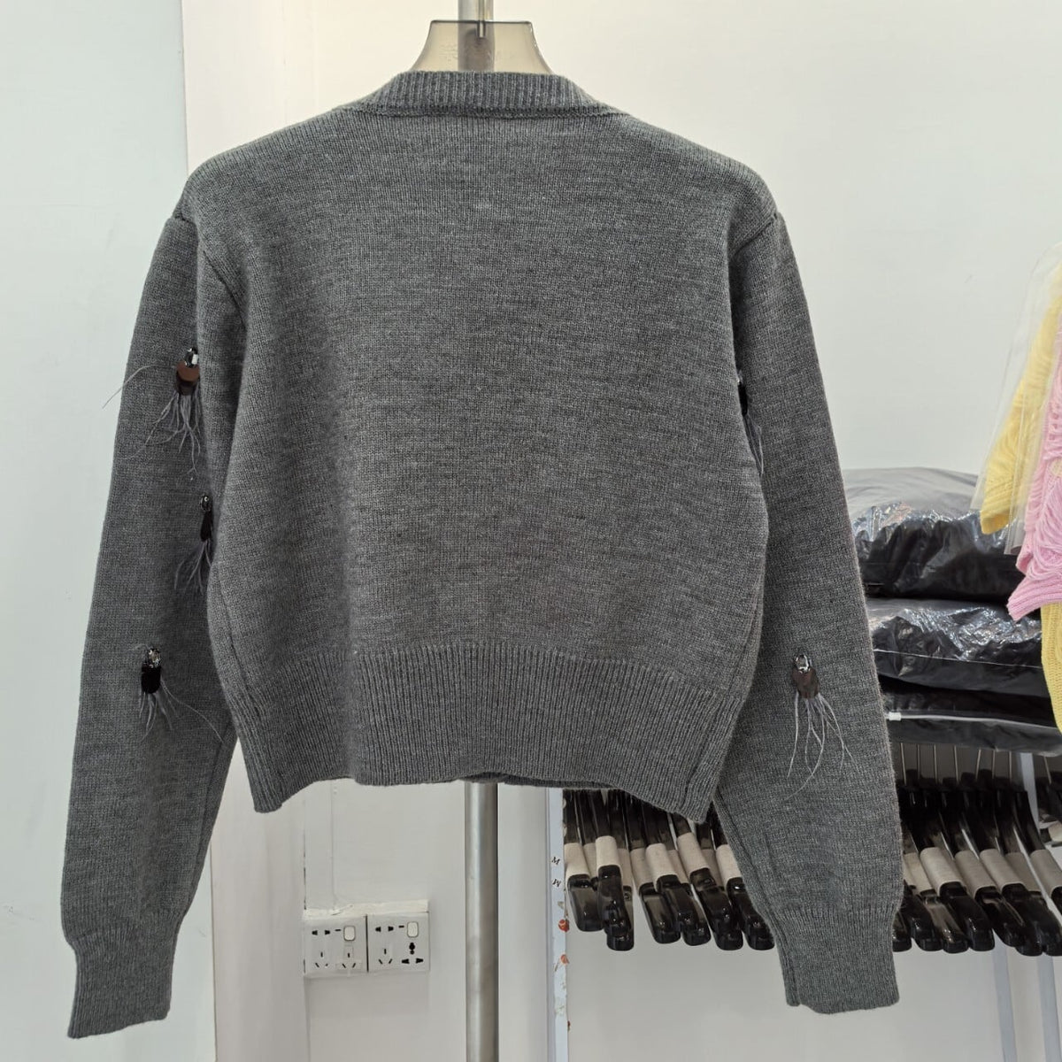 【outer】スパンコールニットカーデ　M26197