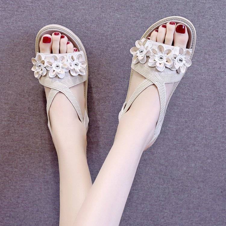 【shoes】一目惚れ！2色花模様履きやすい合わせやすい大人きれいめ厚底サンダル