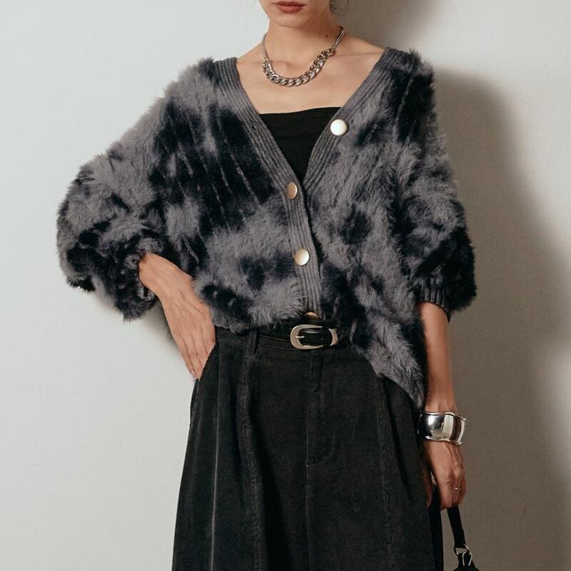 【outer】3色展開ファー付きニットカーディガン Q7655