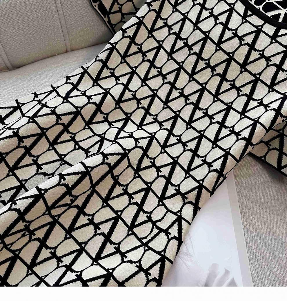 【dress】好感度満載！ラウンドネック半袖プリント配色AラインワンピースF5600