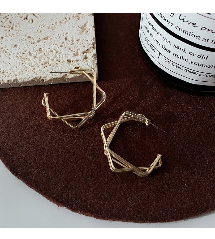 【小物】 ピアスアクセサリー高級感 地幾何模様ファッションシンプル