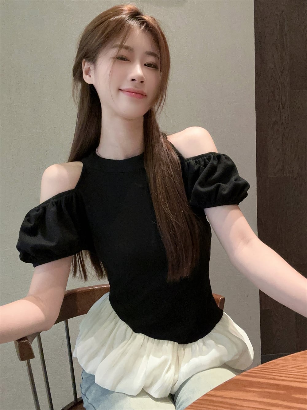 【tops】オフショルダーTシャツ　M24131
