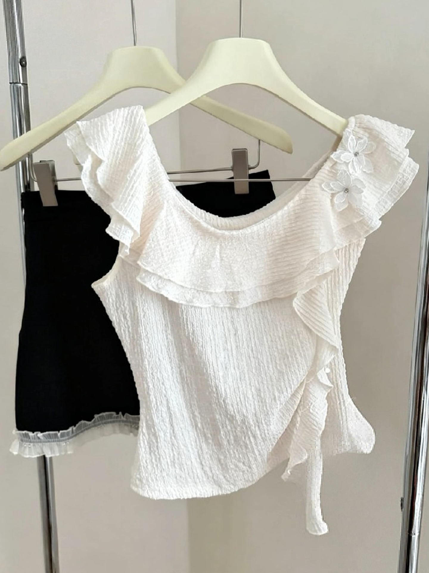 【set】ワンショルダーフリルトップス×レースドッキングミニスカートセット Q8538