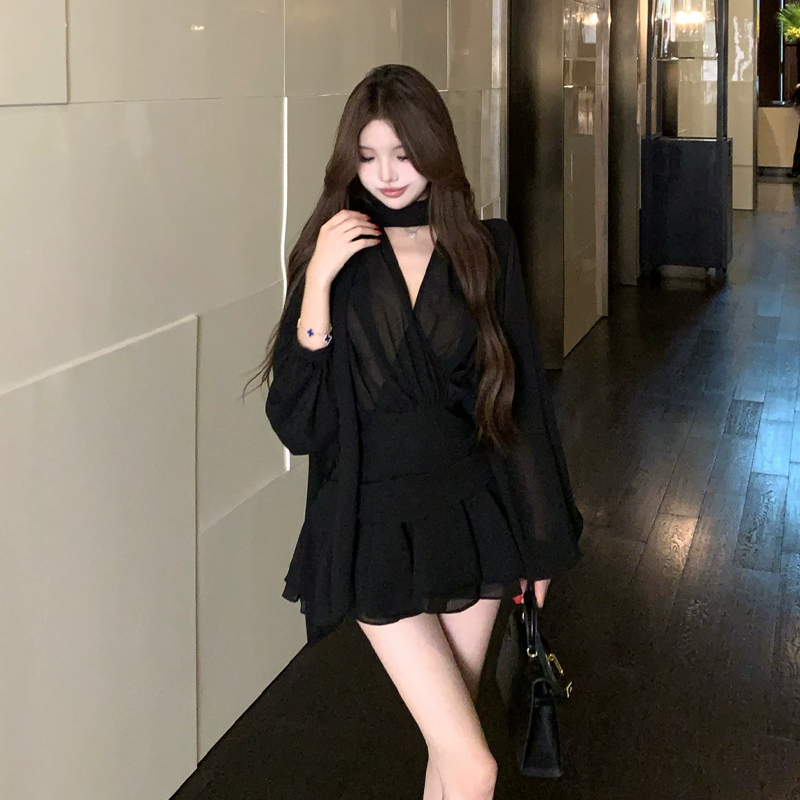 【dress】Vネックデートワンピース　M33527