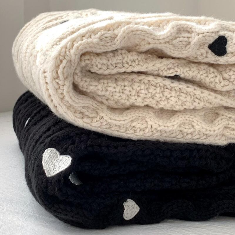 【tops】ハート刺繡柄ニットトップス Q7360