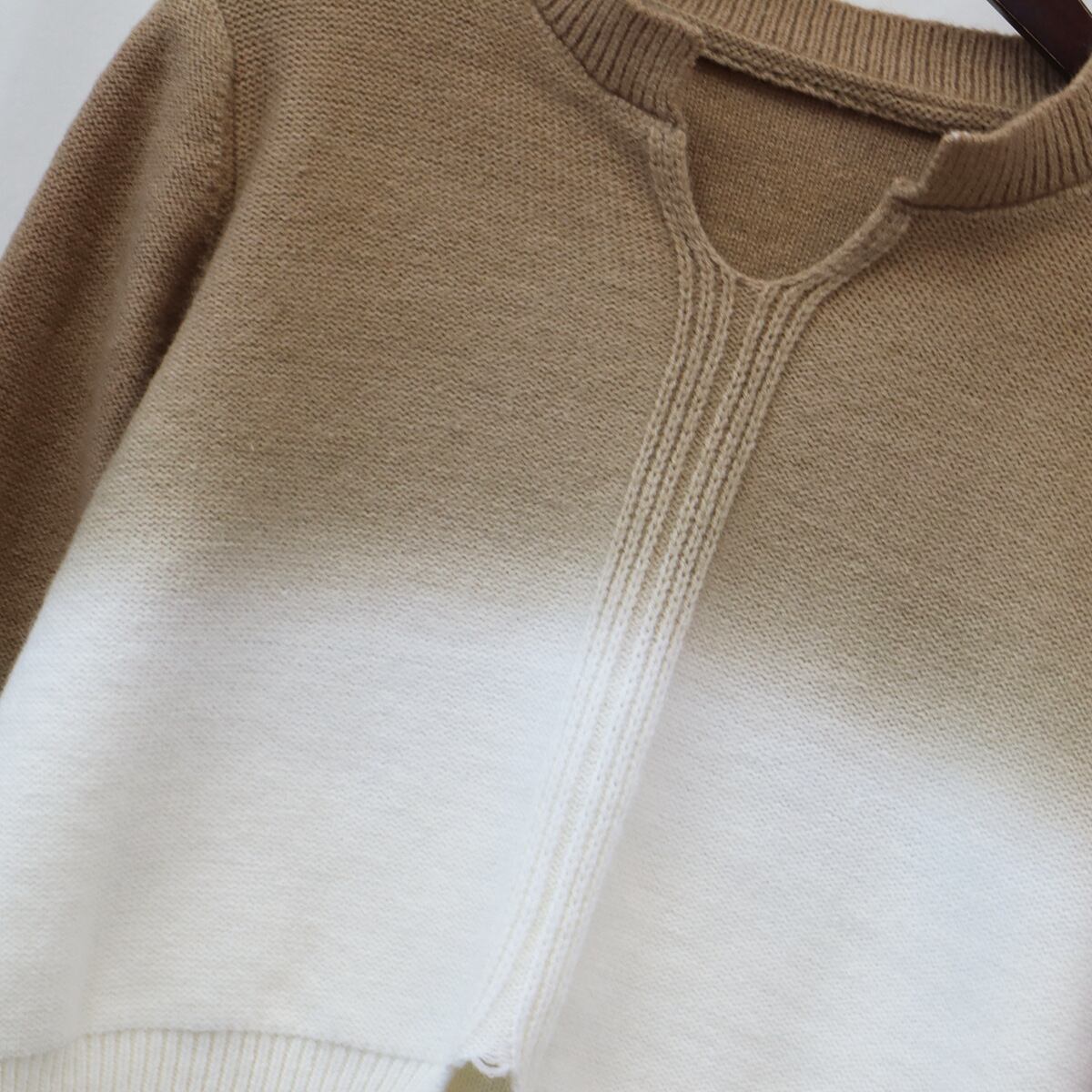 【tops】グラデーションニットセーター　M18919