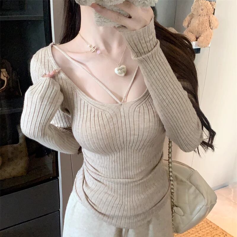 【tops】4色展開ニットトップス Q7608