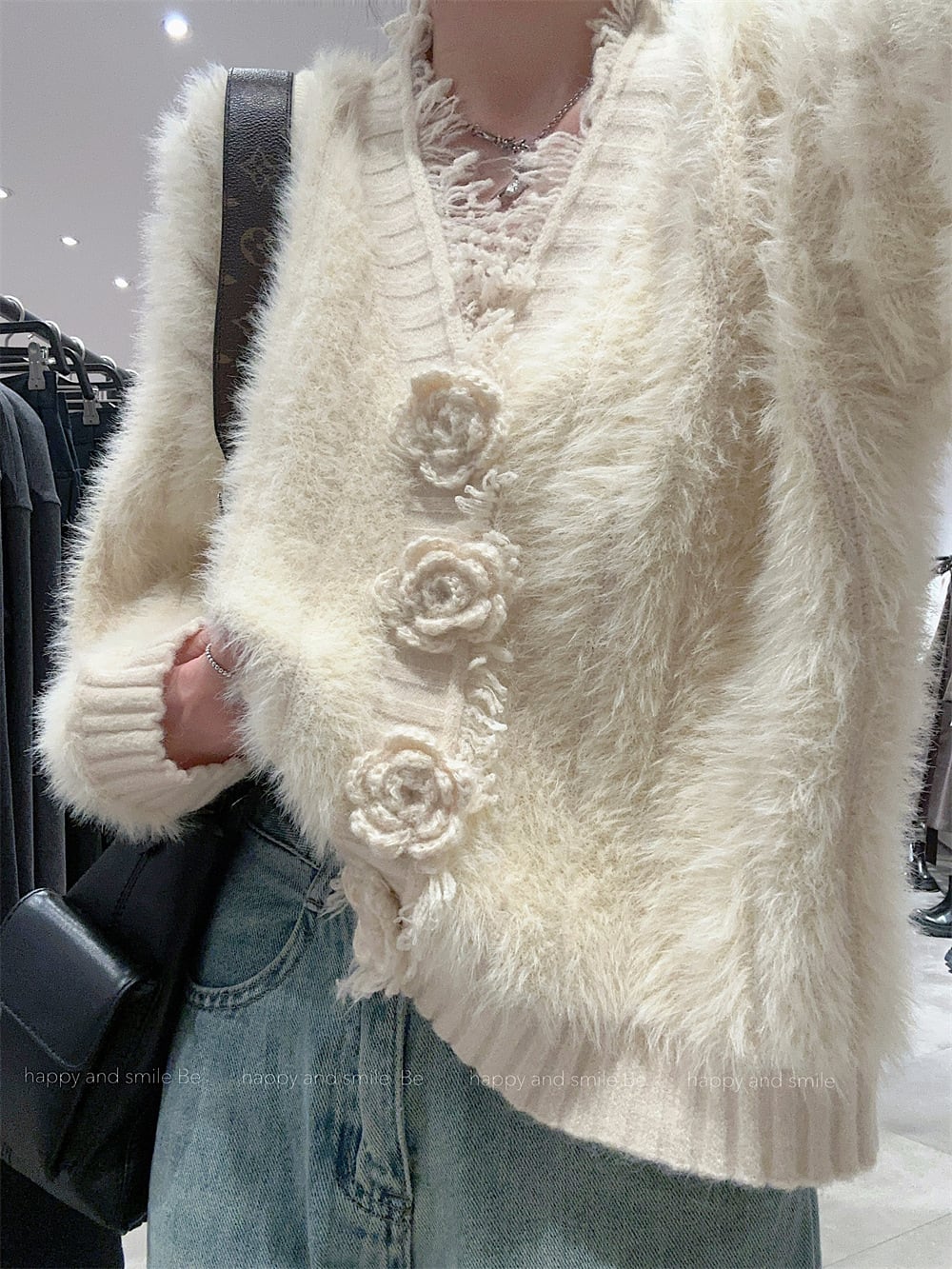 【outer】Vネック立体フラワーニットカーデ　M27898