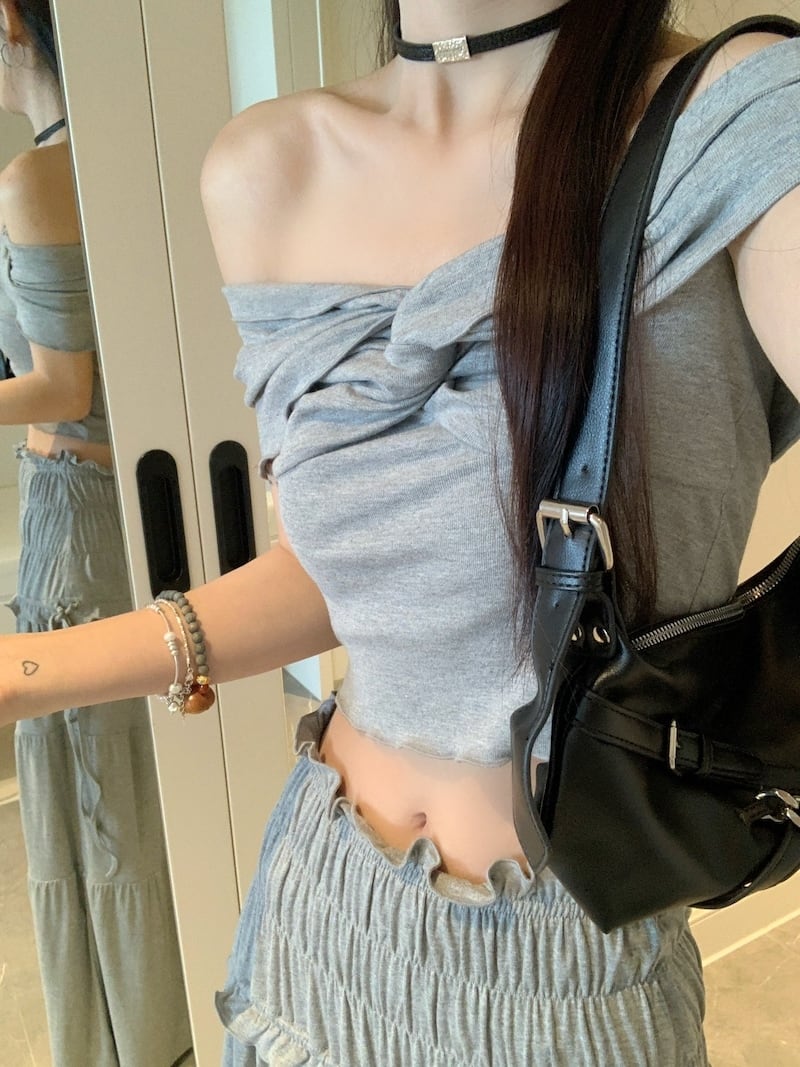 【set】オフショルダーTシャツ+スカート２点セットG21577