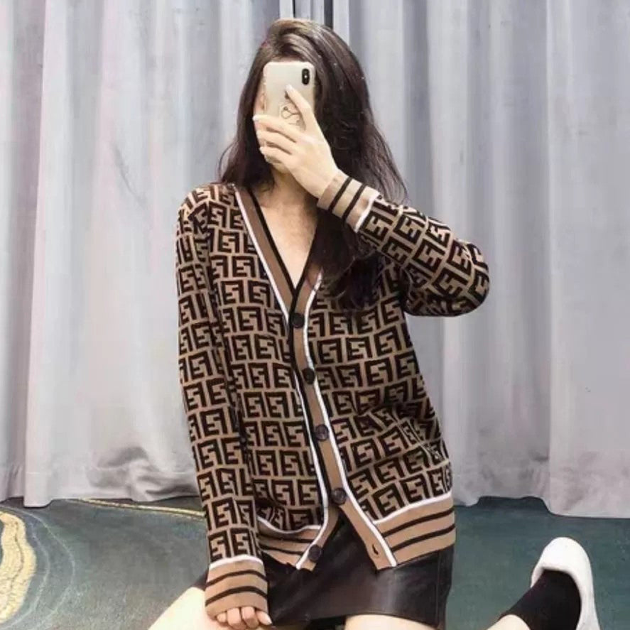 【outer】Vネック長袖ニットカーディガンG23469