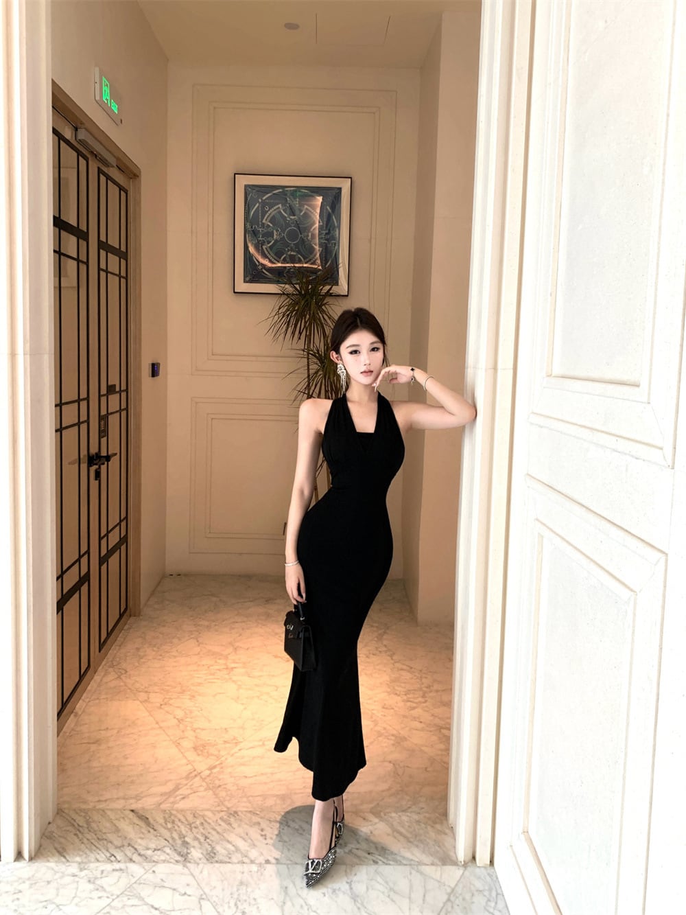 【dress】バックレスホルターネックワンピース　M32870