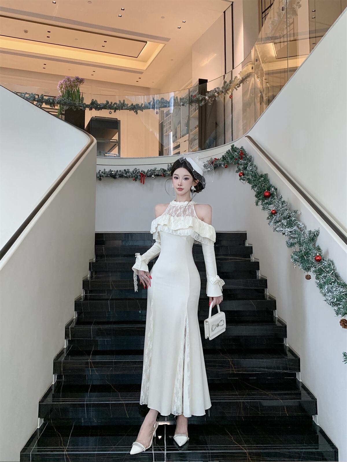 【dress】オフショルレースドッキングワンピース Q7878